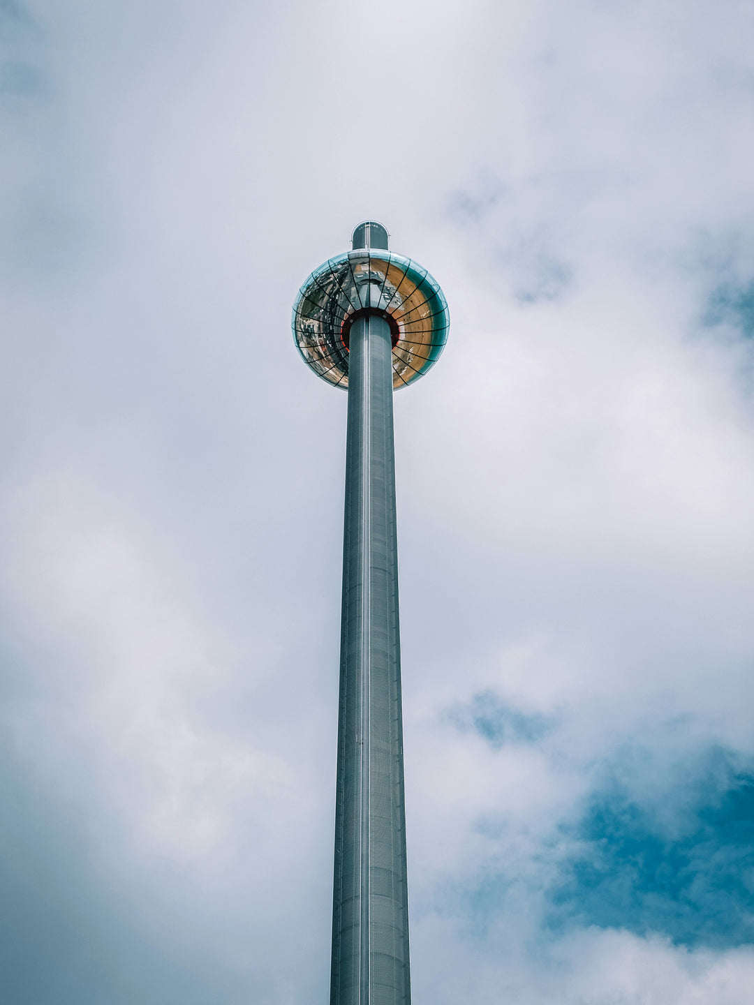 i360 ride on Brighton seafront Photo Print - Canvas - Framed Photo Print - Hampshire Prints