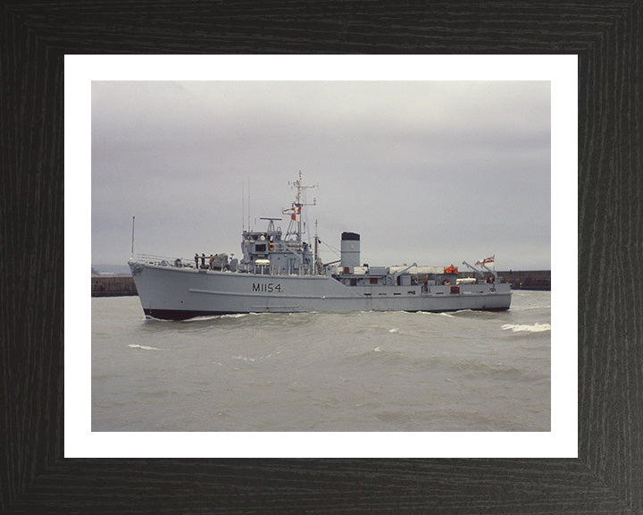 HMS Kellington M1154 | Photo Print | Framed Print | Ton Class | Minesweeper | Royal Navy