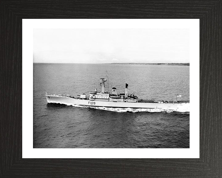 HMS Leander F109 Royal Navy Leander Class Frigate Photo Print or Framed Print - Hampshire Prints