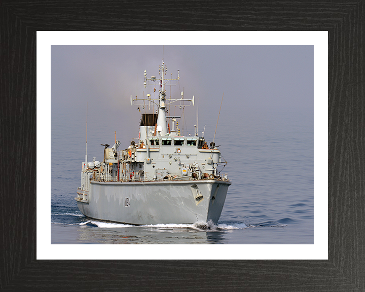 HMS Middleton M34 | Photo Print | Framed Print | Hunt Class | Mine Warfare Vessel | Royal Navy