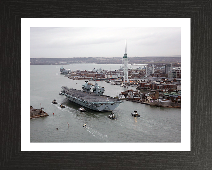 HMS Queen Elizabeth R08 | Photo Print | Framed Print | Queen Elizabeth Class | Aircraft Carrier | Royal Navy