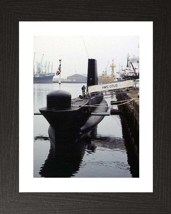 HMS Otus S18 Royal Navy Oberon class Submarine Photo Print or Framed Print - Hampshire Prints