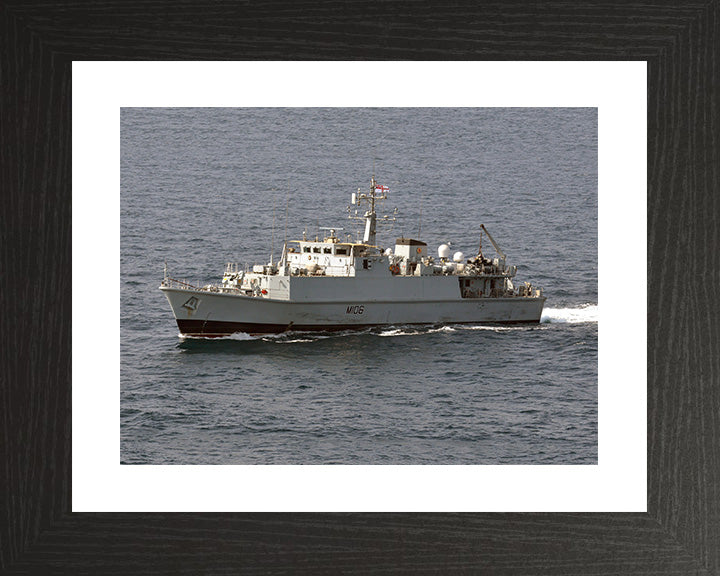 HMS Penzance M106 Royal Navy Sandown class minehunter Photo Print or Framed Print - Hampshire Prints