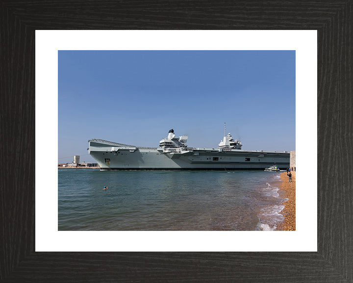 HMS Queen Elizabeth R08 | Photo Print | Framed Print | Queen Elizabeth Class | Aircraft Carrier | Royal Navy - Hampshire Prints