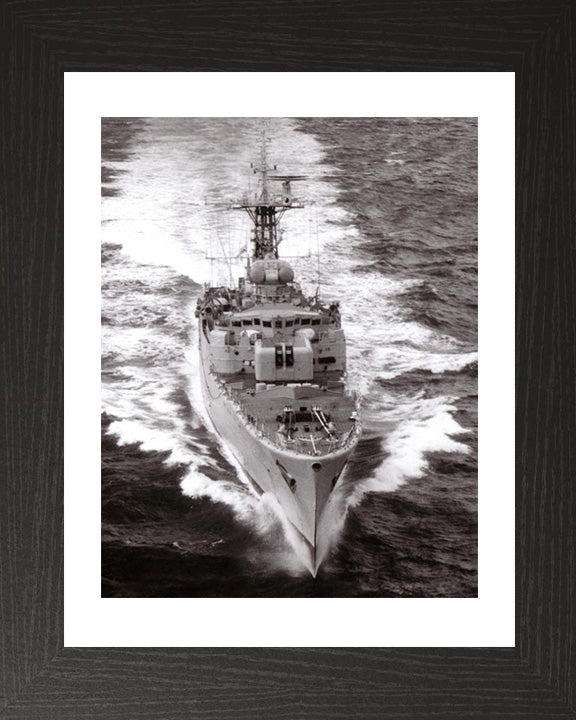 HMS Scarborough F63 Royal Navy Whitby class frigate Photo Print or Framed Print - Hampshire Prints