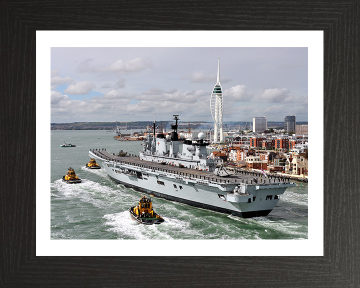 HMS Illustrious R06 | Photo Print | Framed Print | Invincible Class | Aircraft Carrier | Royal Navy