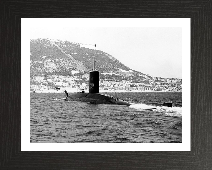 HMS Dreadnought S101 Royal Navy Valiant class Submarine Photo Print or Framed Print - Hampshire Prints