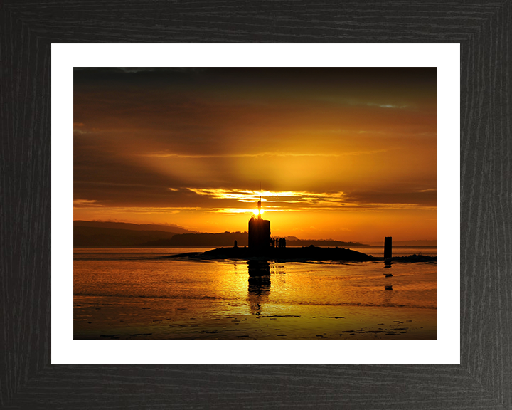 HMS Triumph S93 Submarine | Photo Print | Framed Print | Trafalgar Class | Royal Navy