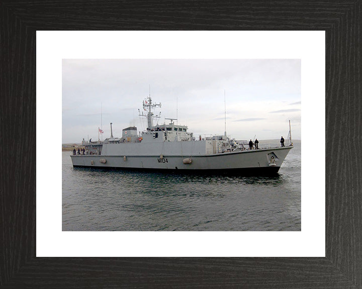 HMS Walney M104 Royal Navy Sandown class minehunter Photo Print or Framed Print - Hampshire Prints