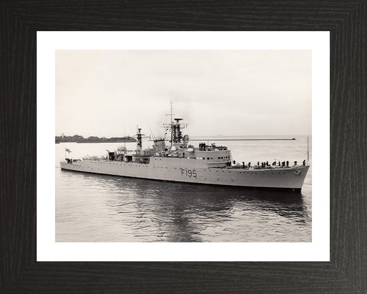 HMS Roebuck F195 (H95) | Photo Print | Framed Print | R Class | Destroyer | Royal Navy - Hampshire Prints