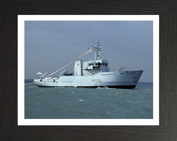 HMS Helford M2006 Royal Navy River class minesweeper Photo Print or Framed Print - Hampshire Prints