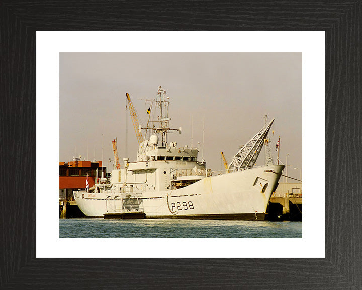 HMS Shetland P298 Royal Navy Island class Patrol Vessel Photo Print or Framed Photo Print - Hampshire Prints