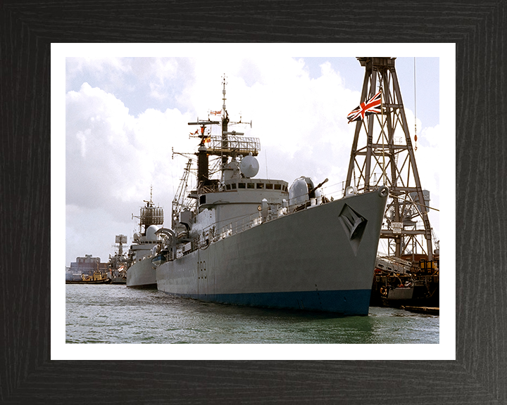 HMS Exeter D89 Royal Navy Type 42 Destroyer Photo Print or Framed Print - Hampshire Prints