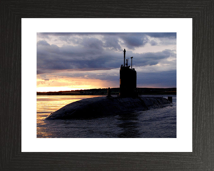 HMS Superb S109 Royal Navy Swiftsure class Submarine Photo Print or Framed Print - Hampshire Prints