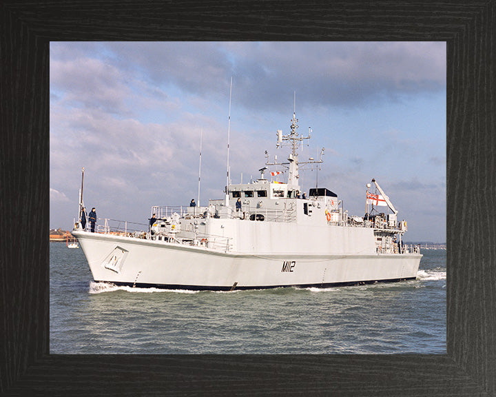 HMS Shoreham M112 Royal Navy Sandown class minehunter Photo Print or Framed Print - Hampshire Prints