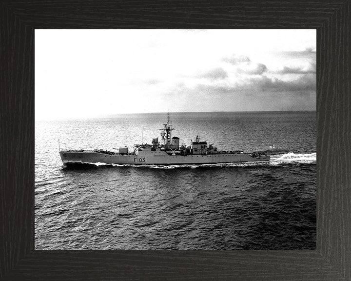 HMS Lowestoft F103 Royal Navy Rothesay class frigate Photo Print or Framed Print - Hampshire Prints