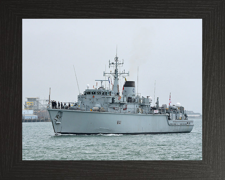 HMS Quorn M41 Royal Navy Hunt class mine countermeasures vessel Photo Print or Framed Print - Hampshire Prints