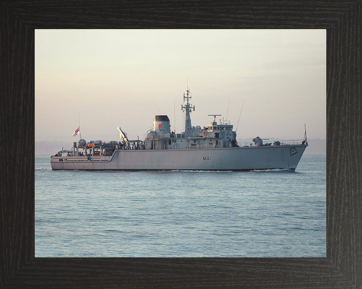 HMS Quorn M41 Royal Navy Hunt class mine countermeasures vessel Photo Print or Framed Print - Hampshire Prints