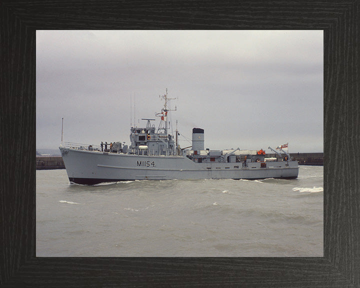 HMS Kellington M1154 | Photo Print | Framed Print | Ton Class | Minesweeper | Royal Navy