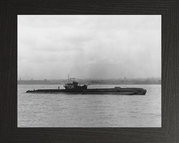 HMS Selene P254 Royal Navy S Class Submarine Photo Print or Framed Print - Hampshire Prints