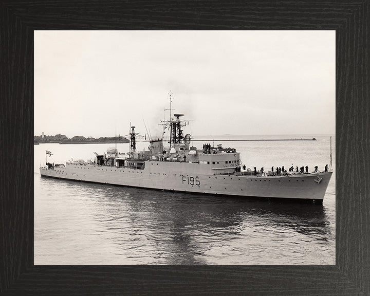 HMS Roebuck F195 (H95) | Photo Print | Framed Print | R Class | Destroyer | Royal Navy - Hampshire Prints