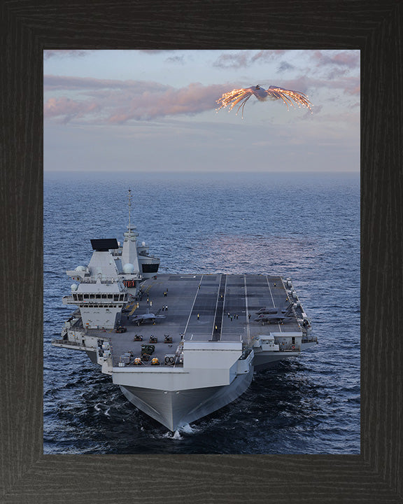 HMS Prince of Wales R09 | Photo Print | Framed Print | Queen Elizabeth Class | Aircraft Carrier | Royal Navy