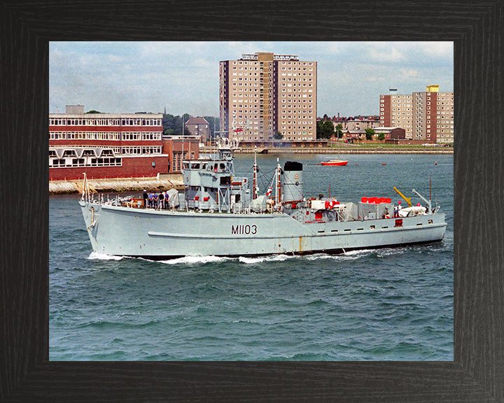 HMS Alfriston M1103 | Photo Print | Framed Print | Ton Class | Minesweeper | Royal Navy