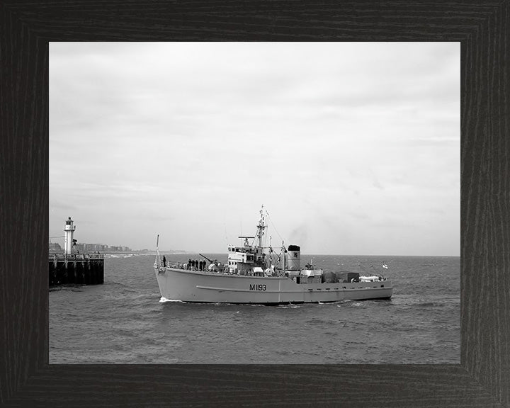 HMS Wolverton M1193 Royal Navy Ton Class Minesweeper Photo Print or Framed Print - Hampshire Prints