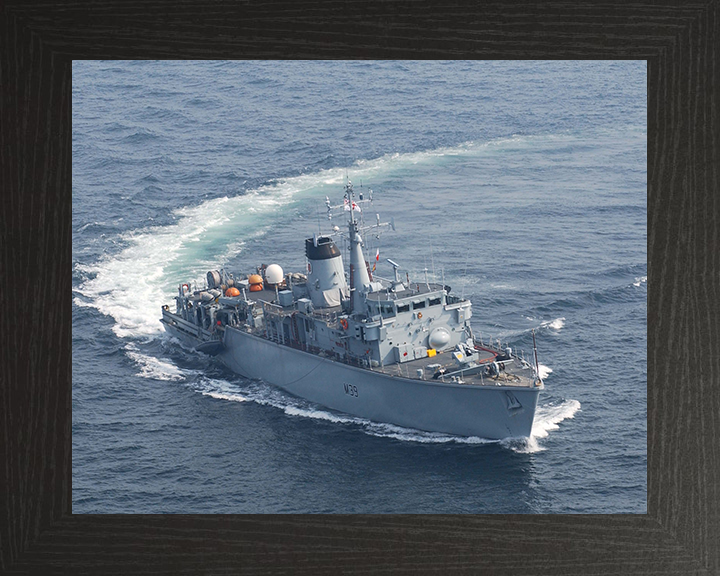 HMS Hurworth M39 Royal Navy Hunt class mine countermeasures vessel Photo Print or Framed Print - Hampshire Prints