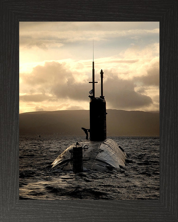 HMS Sceptre S104 Royal Navy Swiftsure class Submarine Photo Print or Framed Print - Hampshire Prints