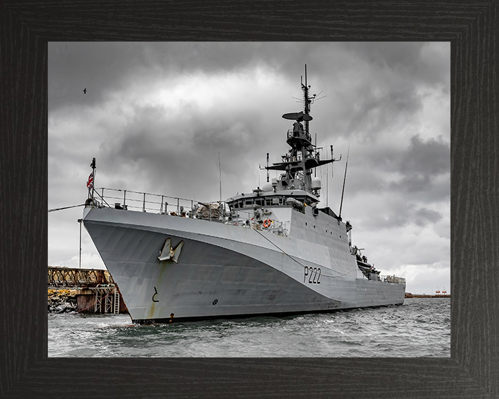 HMS Forth P222 Royal Navy River class patrol ship Photo Print or Framed Print - Hampshire Prints