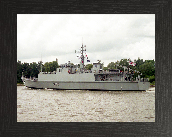 HMS Inverness M102 Royal Navy Sandown class minehunter Photo Print or Framed Print - Hampshire Prints