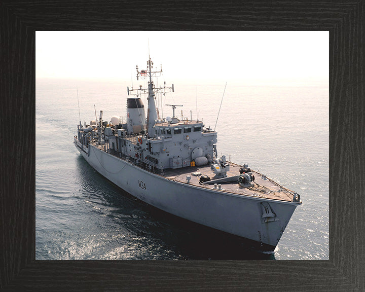 HMS Middleton M34 Royal Navy Hunt class mine countermeasures vessel Photo Print or Framed Print - Hampshire Prints