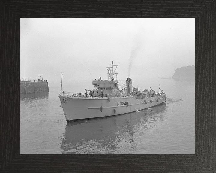 HMS St David M1124 Royal Navy minesweeper Photo Print or Framed Print - Hampshire Prints