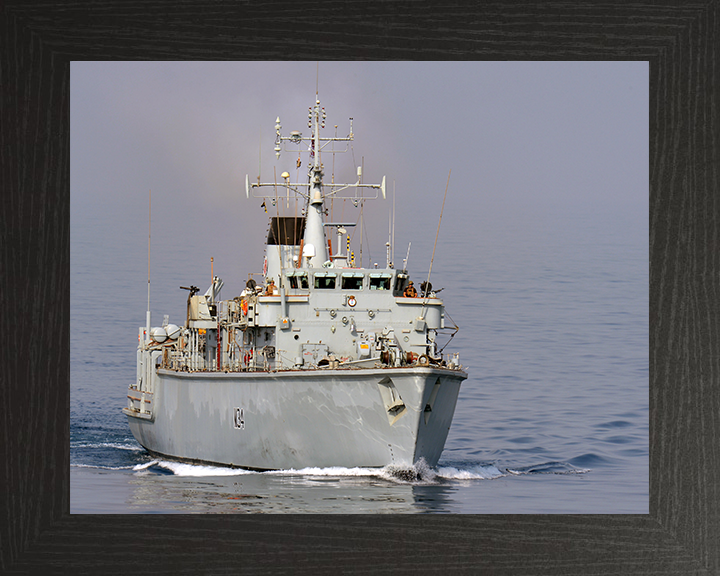 HMS Middleton M34 | Photo Print | Framed Print | Hunt Class | Mine Warfare Vessel | Royal Navy