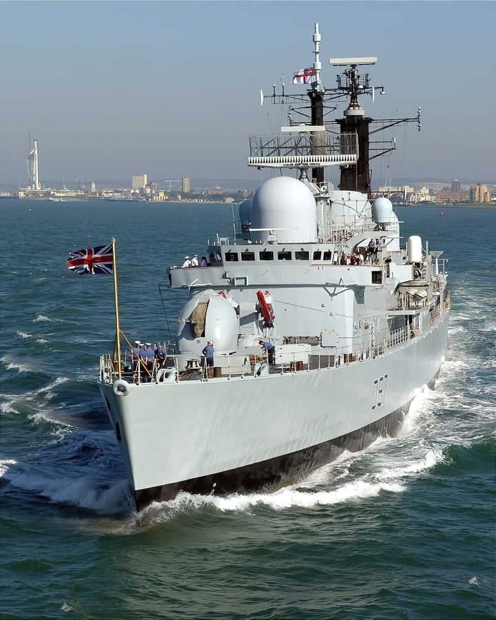 HMS Newcastle D87 | Photo Print | Framed Print | Poster | Type 42 | Destroyer | Royal Navy - Hampshire Prints