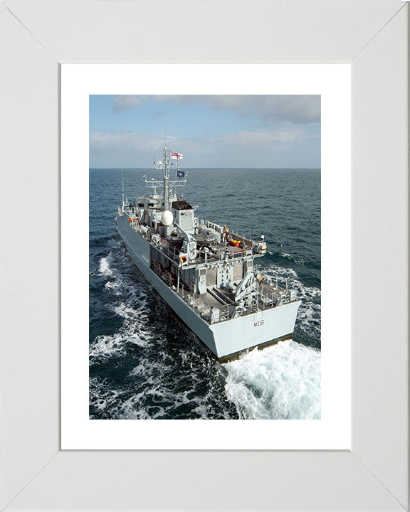 HMS Penzance M106 Royal Navy Sandown class minehunter Photo Print or Framed Print - Hampshire Prints