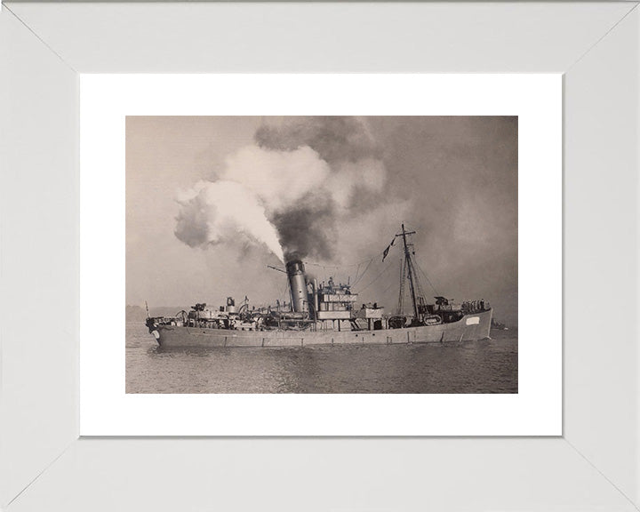 HMS Turquoise T45 Royal Navy Trawler Photo Print or Framed Print - Hampshire Prints