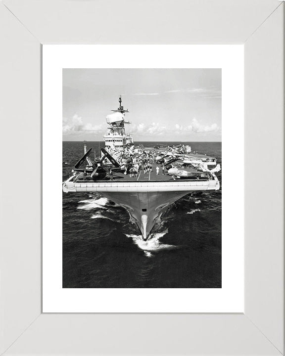 HMS Victorious R38 | Photo Print | Framed Print | Illustrious Class | Aircraft carrier | Royal Navy - Hampshire Prints