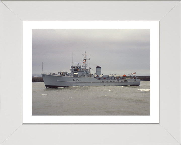 HMS Kellington M1154 | Photo Print | Framed Print | Ton Class | Minesweeper | Royal Navy