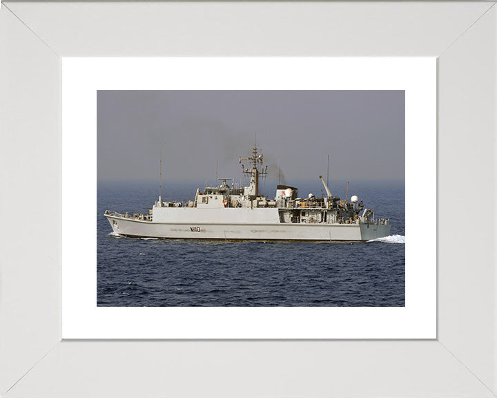 HMS Ramsey M110 Royal Navy Sandown class minehunter Photo Print or Framed Print - Hampshire Prints