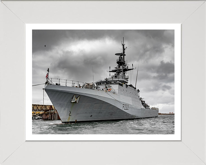 HMS Forth P222 | Photo Print | Framed Print | Poster | River Class | Patrol Ship | Royal Navy - Hampshire Prints