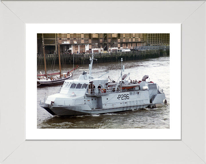 HMS Speedy P296 Royal Navy Jetfoil mine countermeasures vessel Photo Print or Framed Print - Hampshire Prints