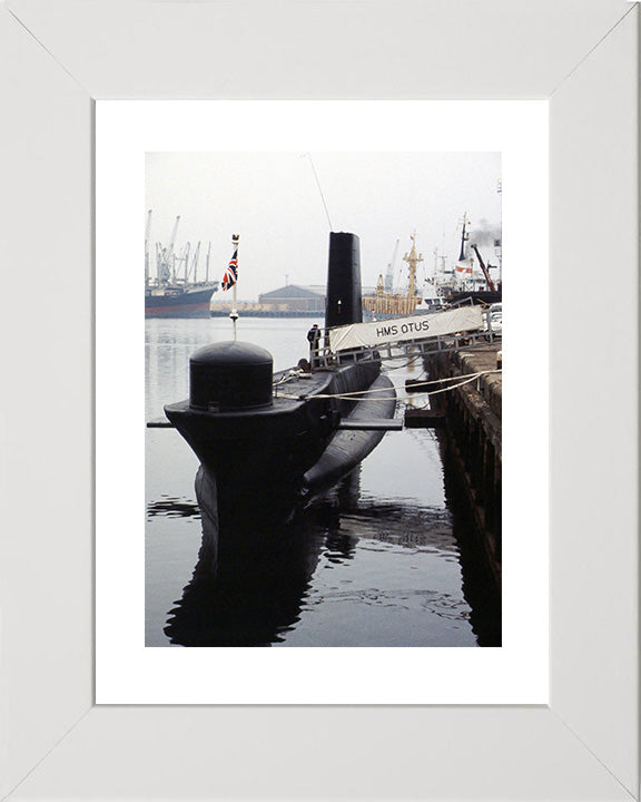 HMS Otus S18 Royal Navy Oberon class Submarine Photo Print or Framed Print - Hampshire Prints