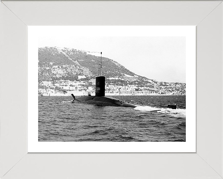 HMS Dreadnought S101 Royal Navy Valiant class Submarine Photo Print or Framed Print - Hampshire Prints