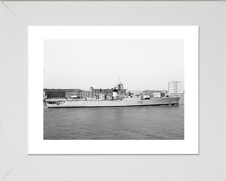 HMS Yarmouth F101 Royal Navy Rothesay class frigate Photo Print or Framed Print - Hampshire Prints