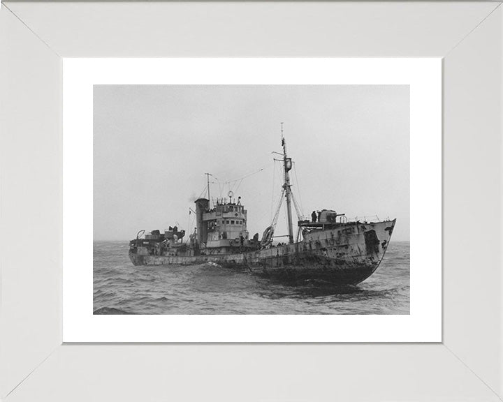 HMS Northern Pride FY105 Royal Navy Fish class anti submarine warfare trawler Photo Print or Framed Print - Hampshire Prints