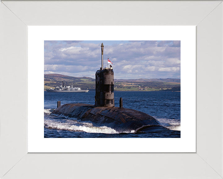 HMS Superb S109 Royal Navy Swiftsure class Submarine Photo Print or Framed Print - Hampshire Prints