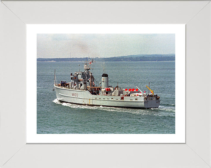 HMS Alfriston M1103 | Photo Print | Framed Print | Ton Class | Minesweeper | Royal Navy