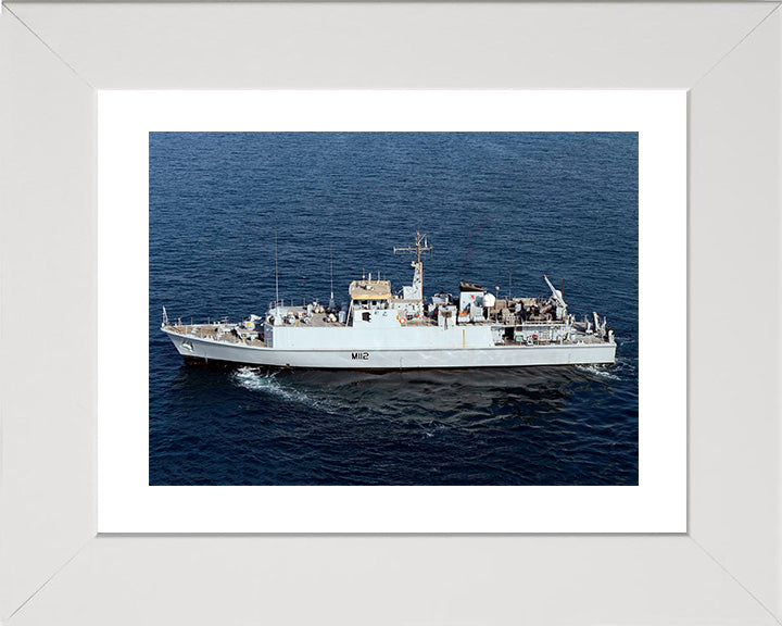 HMS Shoreham M112 Royal Navy Sandown class minehunter Photo Print or Framed Print - Hampshire Prints